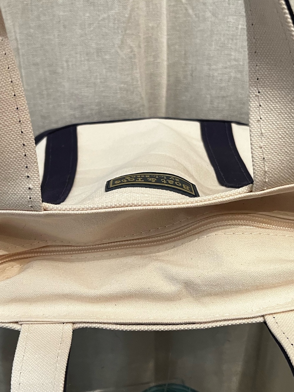 L.L. Bean 80th Anniversary 1944 Boat & Tote Navy Zipper Top Closure Inner Pocket - Picture 3 of 10